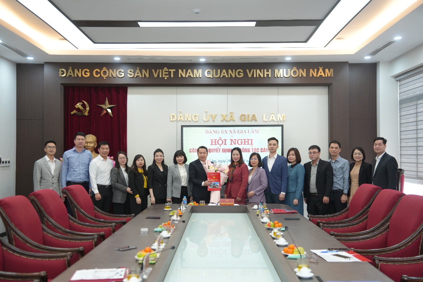 Đảng ủy xã Gia Lâm công bố quyết định tiếp nhận, bổ nhiệm Phó Chánh Văn phòng Đảng ủy- Ảnh 5.