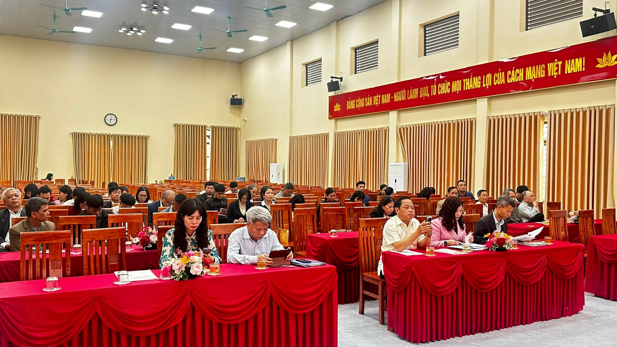 Hồng Sơn triển khai Kế hoạch liên tịch tổ chức Hội nghị đại biểu Nhân dân, triển khai công tác Mặt trận năm 2026 và rà soát, bổ sung quy hoạch nhiệm kỳ 2025 - 2030- Ảnh 1.