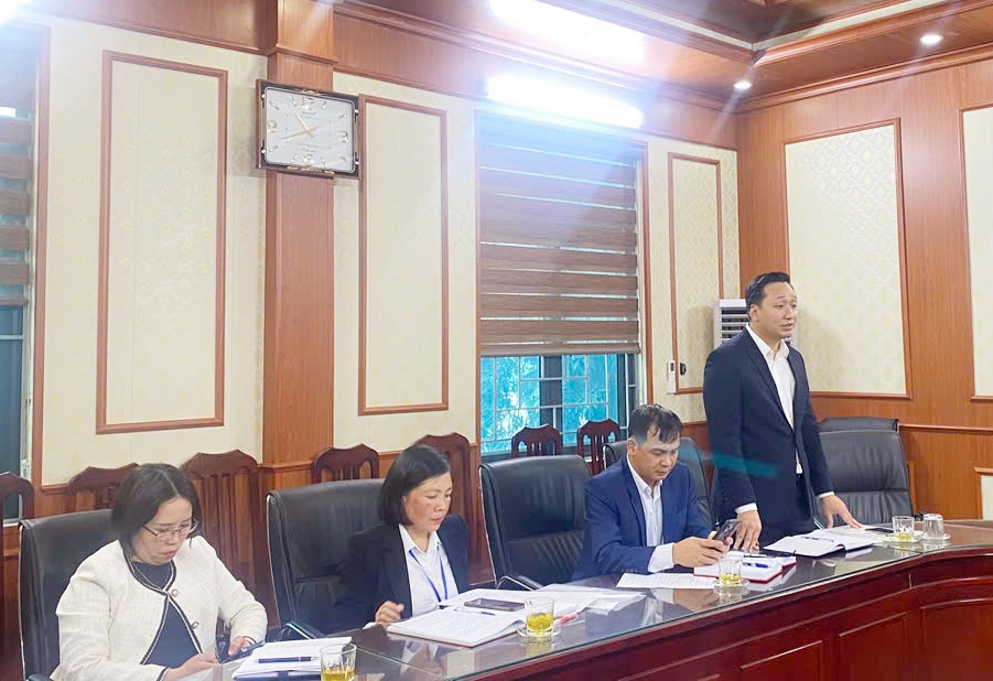 A group of people sitting at a table  AI-generated content may be incorrect.