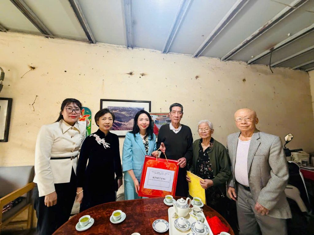 PHƯỜNG PHƯƠNG LIỆT: ẤM ÁP NGHĨA TÌNH TRONG HOẠT ĐỘNG THĂM HỎI GIA ĐÌNH CHÍNH SÁCH XUÂN BÍNH NGỌ 2026- Ảnh 12.