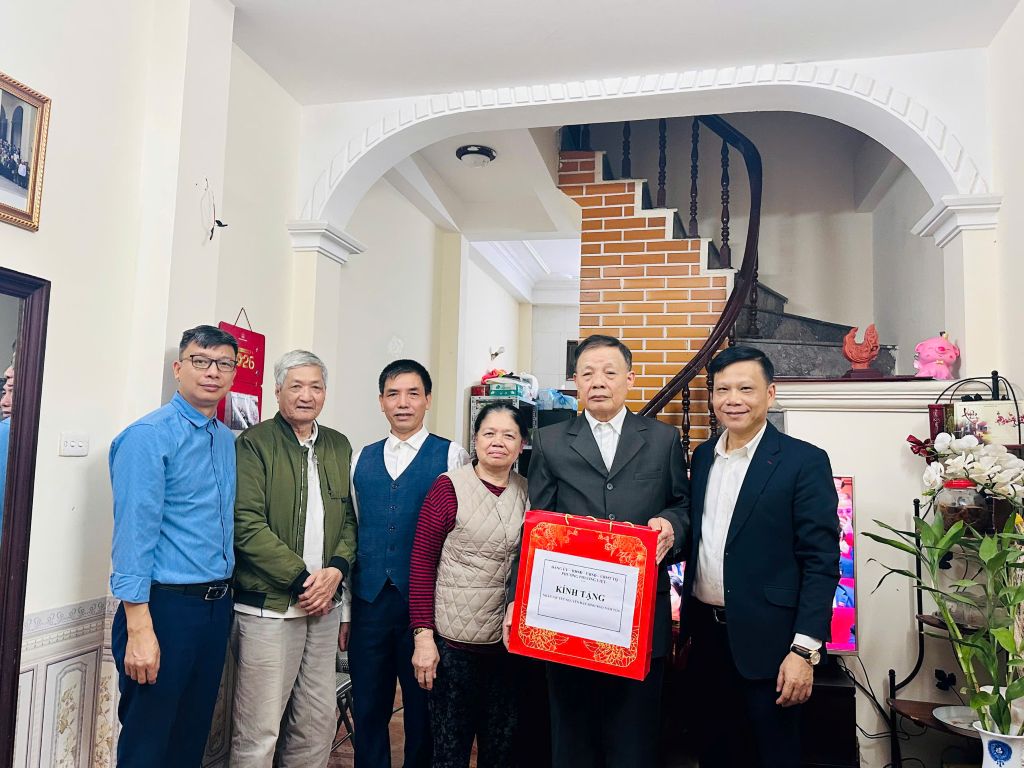 PHƯỜNG PHƯƠNG LIỆT: ẤM ÁP NGHĨA TÌNH TRONG HOẠT ĐỘNG THĂM HỎI GIA ĐÌNH CHÍNH SÁCH XUÂN BÍNH NGỌ 2026- Ảnh 13.