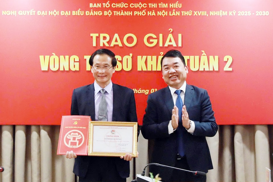 Phường Cầu Giấy tiếp tục dẫn đầu Cuộc thi tìm hiểu Nghị quyết Đại hội XVIII Đảng bộ TP Hà Nội- Ảnh 2.