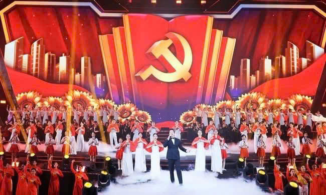 Phú Lương đẩy mạnh tuyên truyền về Chương trình nghệ thuật đặc biệt Chào mừng thành công Đại hội XIV của Đảng- Ảnh 1.