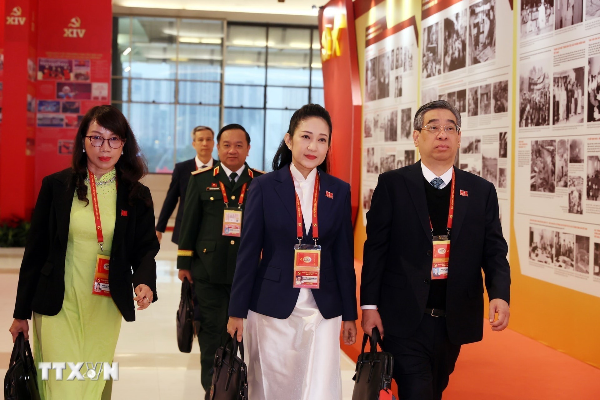 Một số hình ảnh về ngày làm việc thứ ba của Đại hội XIV của Đảng- Ảnh 8.