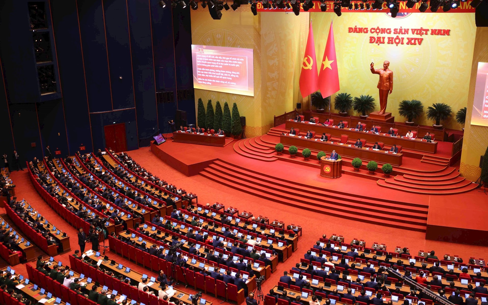 Đại hội XIV của Đảng bước sang ngày làm việc thứ ba