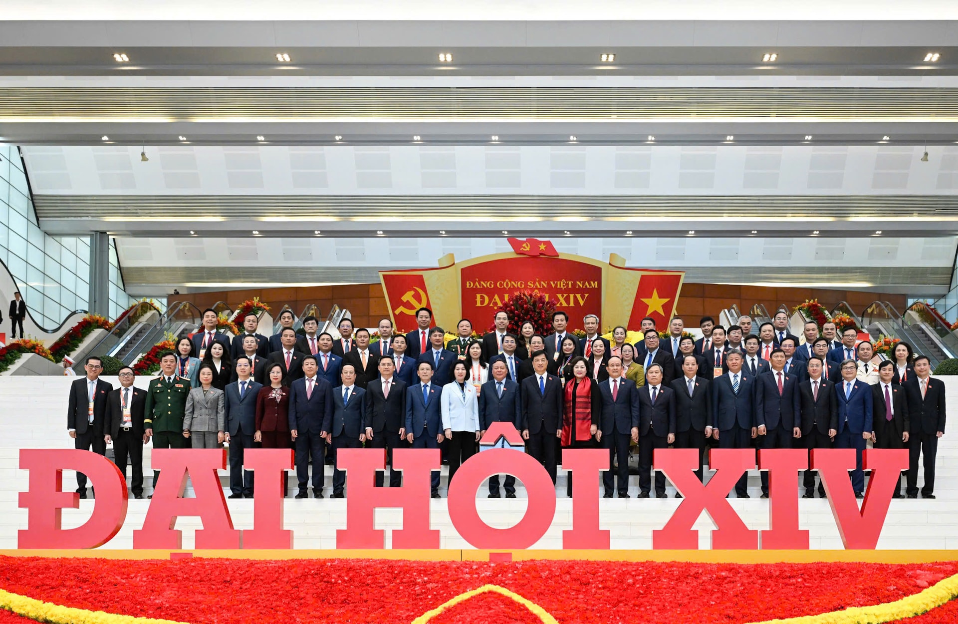 Đảng bộ Hà Nội khẳng định 4 cam kết, tiên phong xác lập mô hình lãnh đạo hiện đại- Ảnh 10.