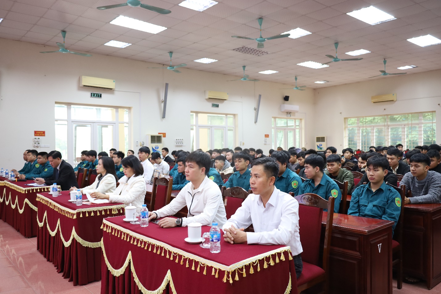 D:\Desktop\Bế giảng thanh niên nhập ngũ\IMG_8244.JPG