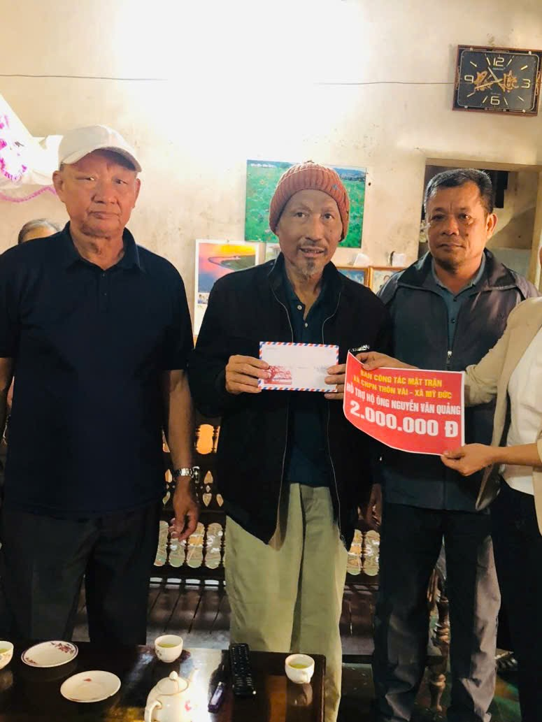 Những món quà ấm áp tình người tại thôn Vài ( xã Mỹ Đức)- Ảnh 3.