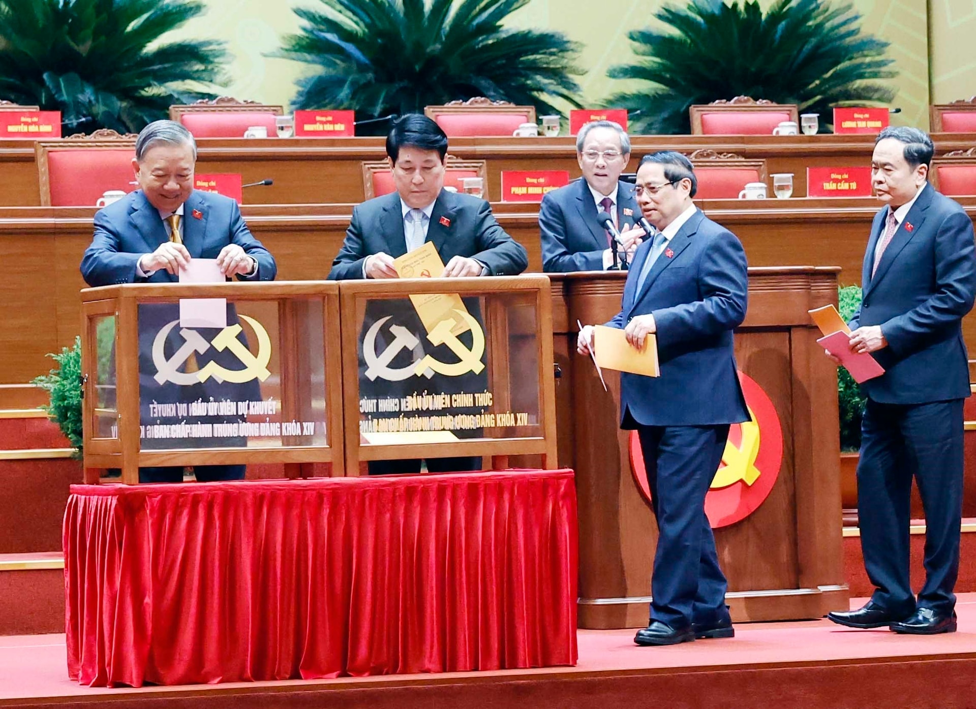 Hình ảnh bầu cử Ban Chấp hành Trung ương Đảng khóa XIV- Ảnh 3.