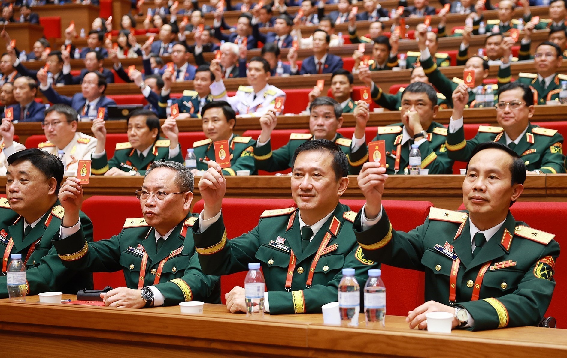 Hình ảnh bầu cử Ban Chấp hành Trung ương Đảng khóa XIV- Ảnh 17.