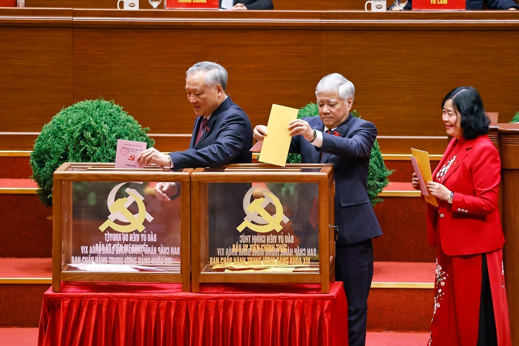 Hình ảnh bầu cử Ban Chấp hành Trung ương Đảng khóa XIV- Ảnh 9.