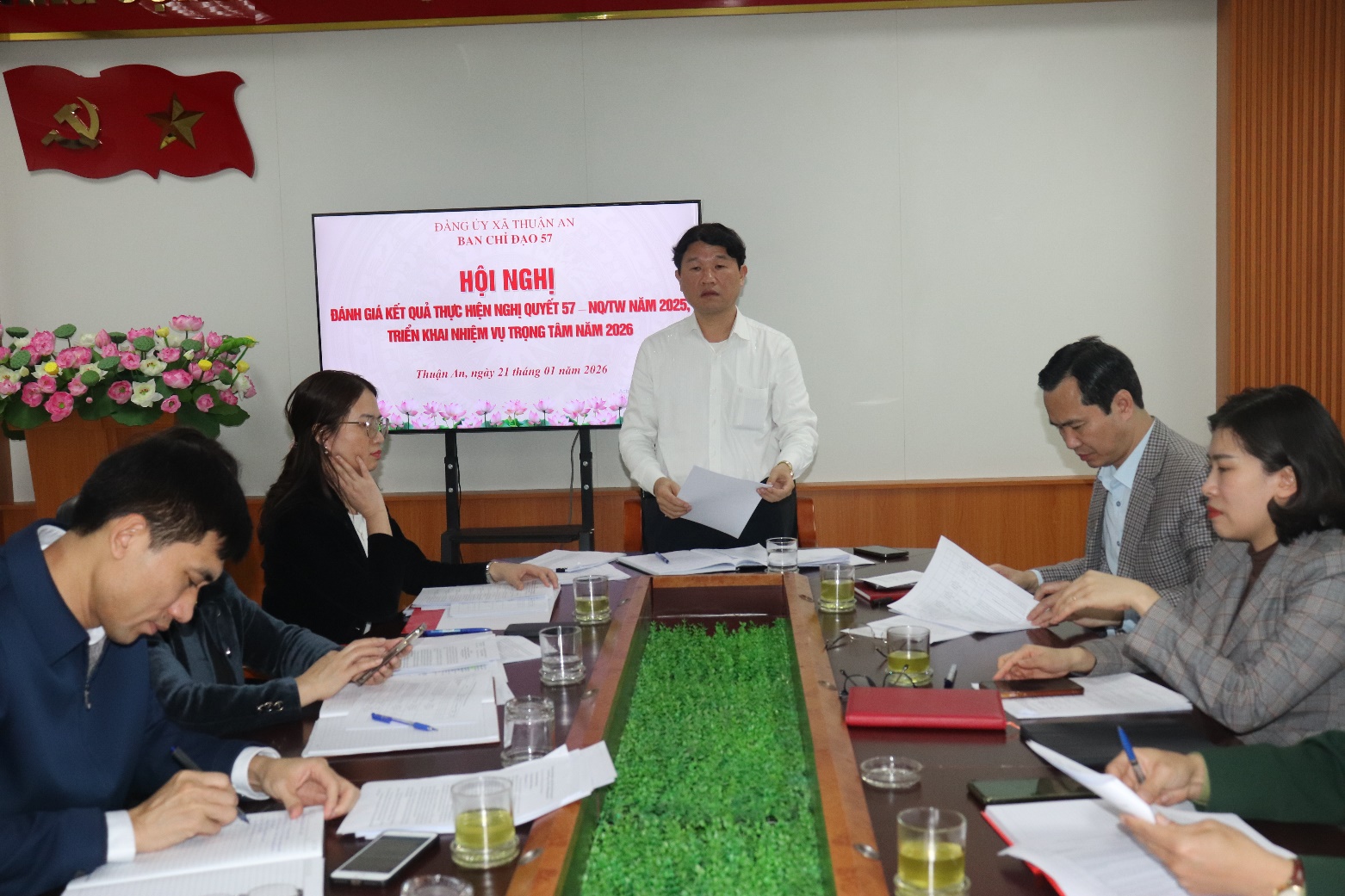 Xã Thuận An giao ban Ban Chỉ đạo thực hiện Nghị quyết 57-NQ/TW ngày 22/12/2024 của Bộ Chính trị về đột phá phát triển khoa học, công nghệ, đổi mới sáng tạo và chuyển đổi số- Ảnh 5.