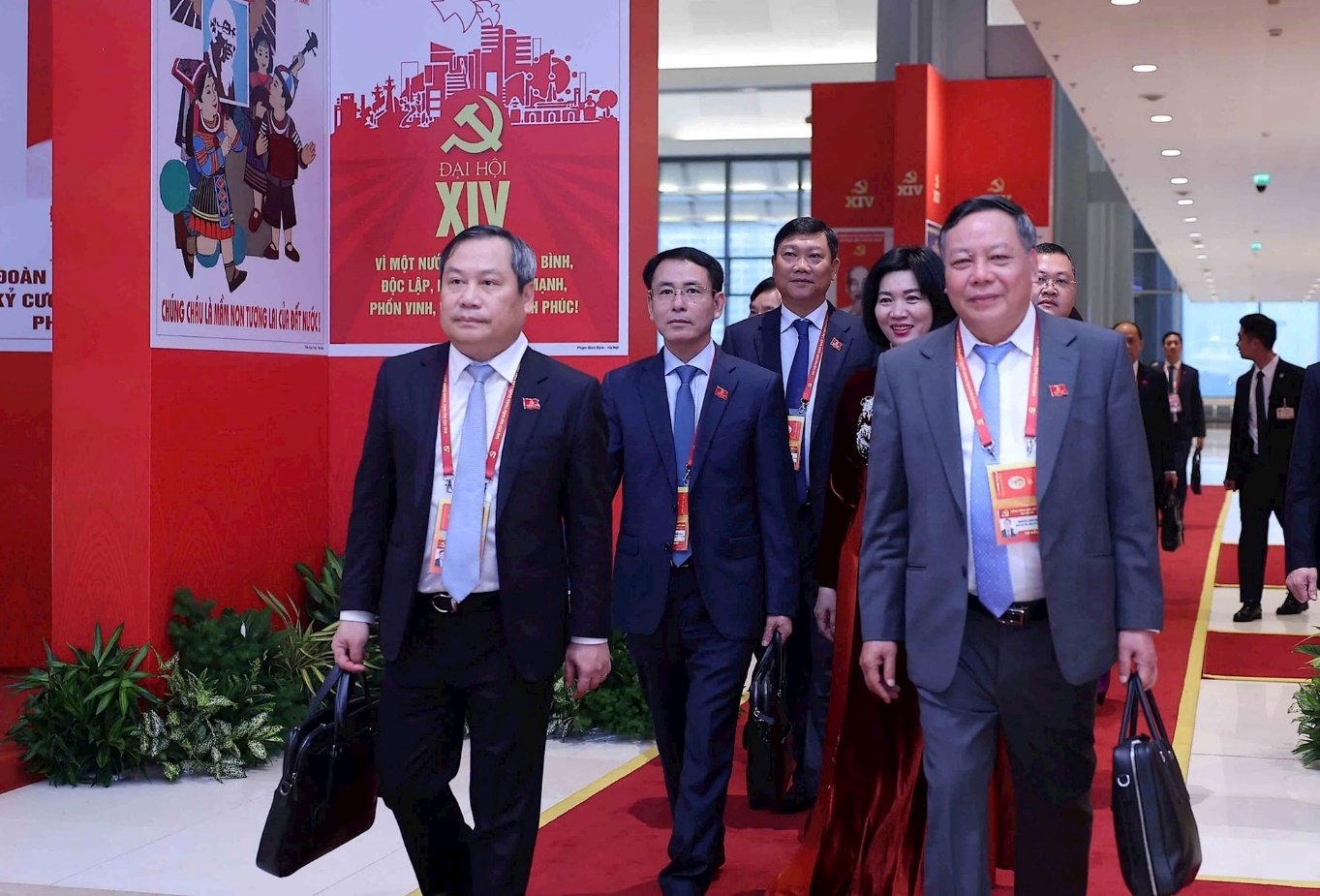 Đảng bộ Hà Nội khẳng định 4 cam kết, tiên phong xác lập mô hình lãnh đạo hiện đại- Ảnh 4.