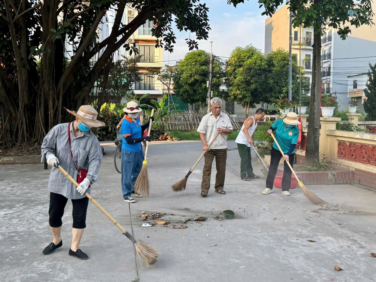 Không khí phấn khởi chào mừng Đại hội đại biểu toàn quốc lần thứ XIV của Đảng lan tỏa khắp các thôn, tổ dân phố trên địa bàn xã Hoài Đức- Ảnh 6.