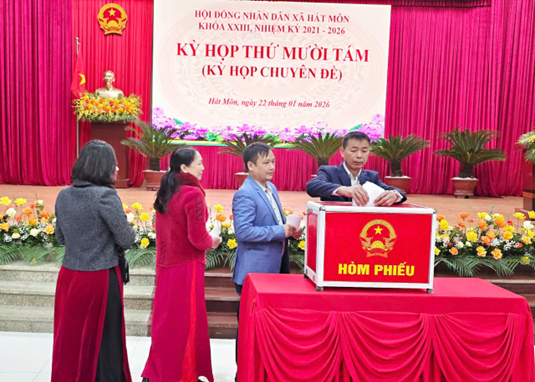 HĐND xã Hát Môn tổ chức Kỳ Hop thứ Mười Tám( Kỳ họp Chuyên đề) khóa XXIII, nhiệm kỳ 2021-2026- Ảnh 5.