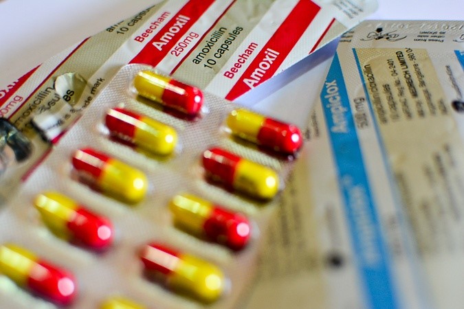 PHÒNG, CHỐNG LẠM DỤNG KHÁNG SINH ĐỂ BẢO VỆ SỨC KHỎE CỘNG ĐỒNG- Ảnh 1.