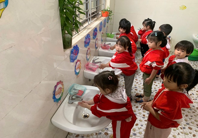 Bảo đảm an toàn vệ sinh, chất lượng nước sạch phục vụ sinh hoạt trên địa bàn xã Hoài Đức- Ảnh 2.