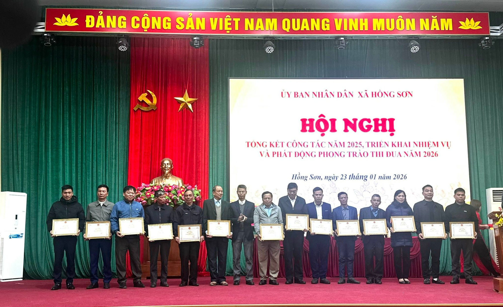 Dấu ấn từ các phong trào thi đua trong hành trình xây dựng quê hương Hồng Sơn bước vào Kỷ nguyên mới- Ảnh 4.