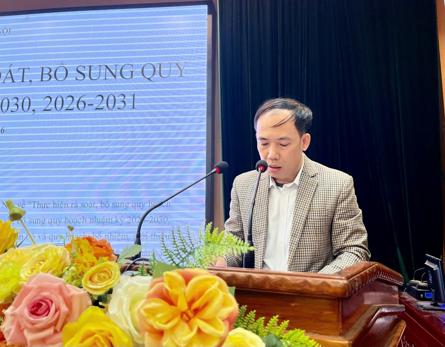 Đảng ủy xã Hoài Đức tổ chức hội nghị Ban lãnh đạo mở rộng giới thiệu người ứng cử đại biểu HĐND Thành phố và đại biểu HĐND xã, nhiệm kỳ 2026-2031- Ảnh 10.