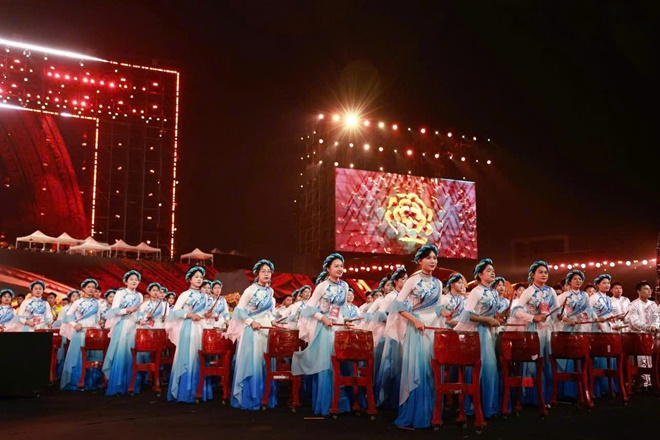 Chương trình nghệ thuật đặc biệt “Dưới lá cờ vẻ vang của Đảng”- Ảnh 8.