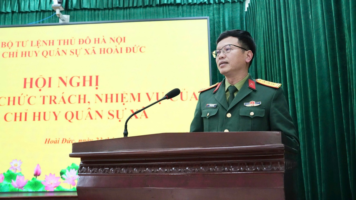 Hội nghị bàn giao chức trách, nhiệm vụ Ban chỉ huy Quân sự xã Hoài Đức- Ảnh 4.