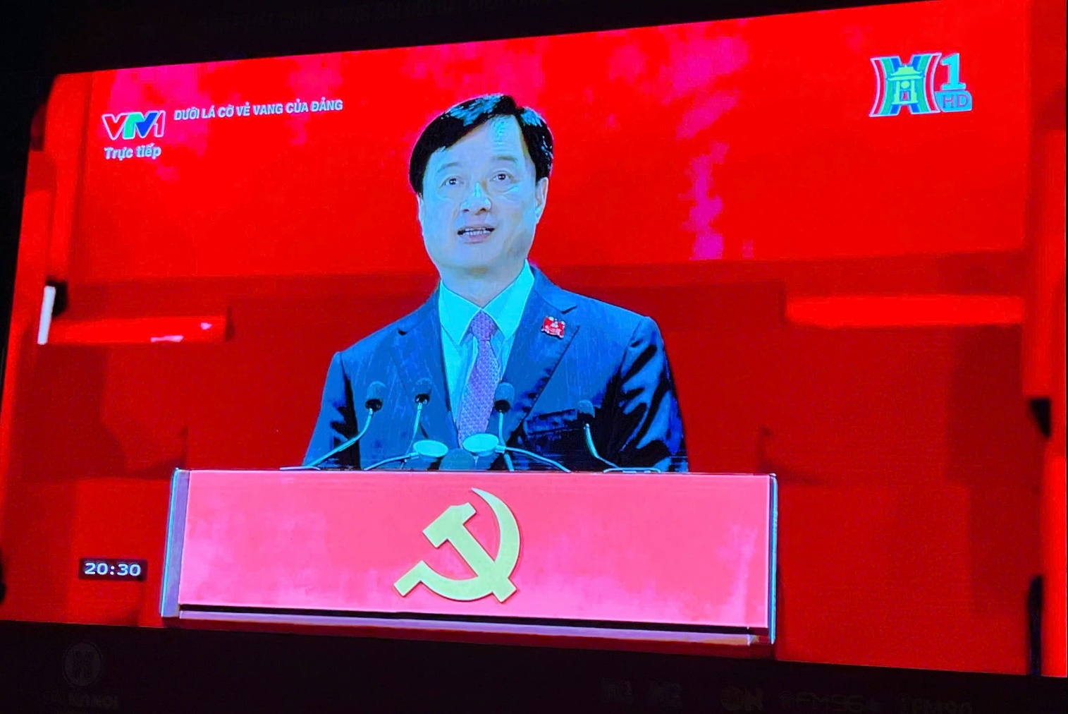 Chương trình nghệ thuật đặc biệt “Dưới lá cờ vẻ vang của Đảng”- Ảnh 1.