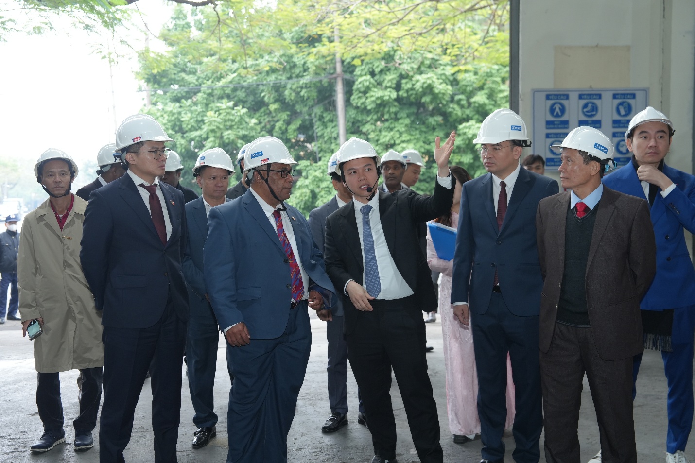 Xã Gia Lâm tăng cường đối ngoại, đồng hành doanh nghiệp tư nhân theo tinh thần Nghị quyết 68/NQ-TW- Ảnh 4.