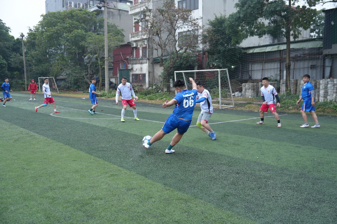 Sôi nổi Giải giao lưu bóng đá xã Gia Lâm lần thứ I năm 2026 chào mừng thành công Đại hội Đảng toàn quốc lần thứ XIV.- Ảnh 4.