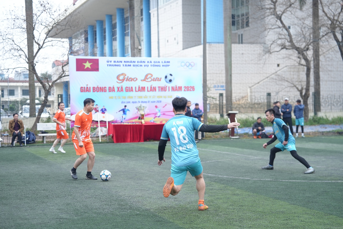 Sôi nổi Giải giao lưu bóng đá xã Gia Lâm lần thứ I năm 2026 chào mừng thành công Đại hội Đảng toàn quốc lần thứ XIV.- Ảnh 6.