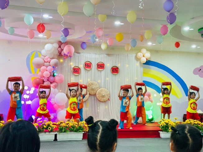 Phát triển ngôn ngữ và thẩm mỹ: Nền tảng cho sự phát triển toàn diện của trẻ mầm non- Ảnh 6.