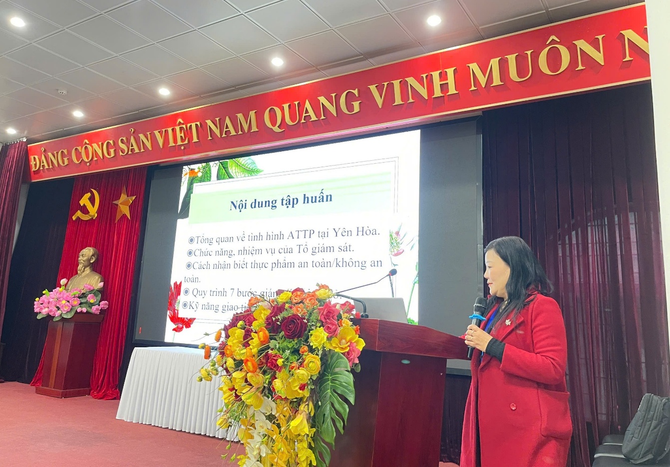 Phường Yên Hòa tổ chức tập huấn kiến thức cho các thành viên Tổ tự giám sát an toàn thực phẩm tại cộng đồng- Ảnh 3.