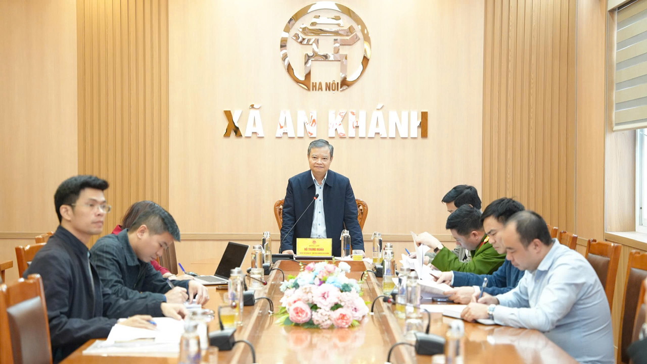 A group of people sitting around a table  AI-generated content may be incorrect.