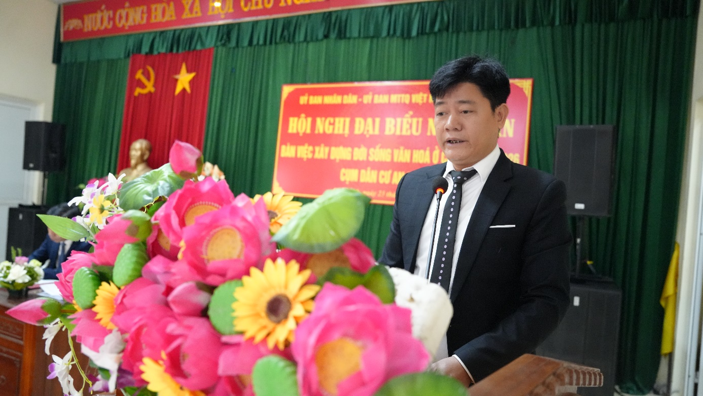 A person standing in front of a bouquet of flowers  AI-generated content may be incorrect.