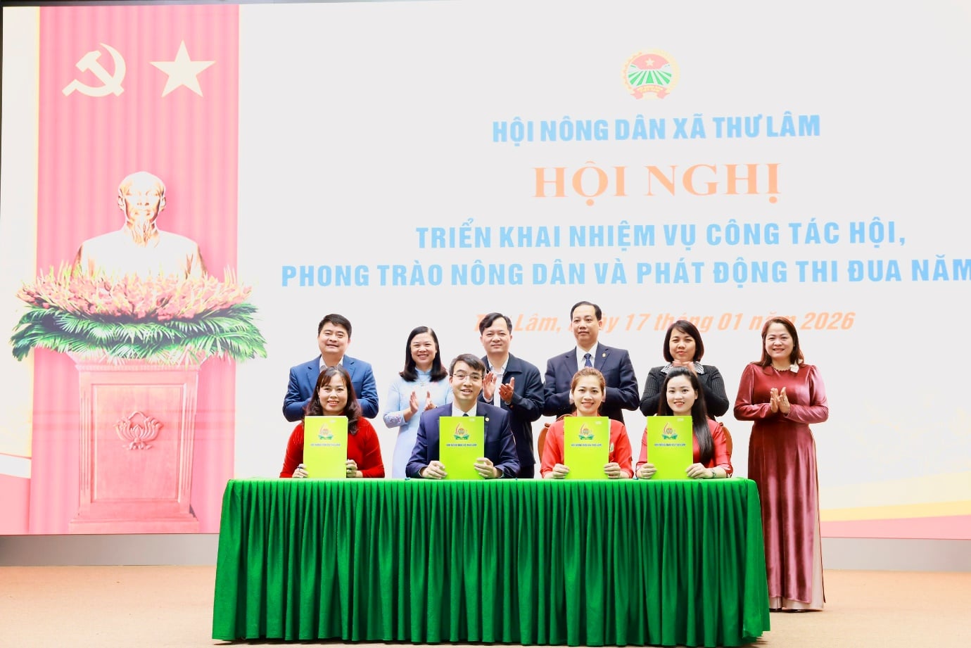 Xã Thư Lâm, TP Hà Nội (địa phận huyện Đông Anh), nông dân làm nông nghiệp công nghệ cao, sản phẩm sao OCOP- Ảnh 4.