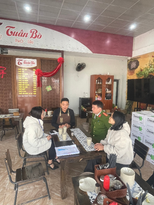 Ra quân kiểm tra an toàn thực phẩm dịp Tết Nguyên đán Bính Ngọ năm 2026- Ảnh 2.