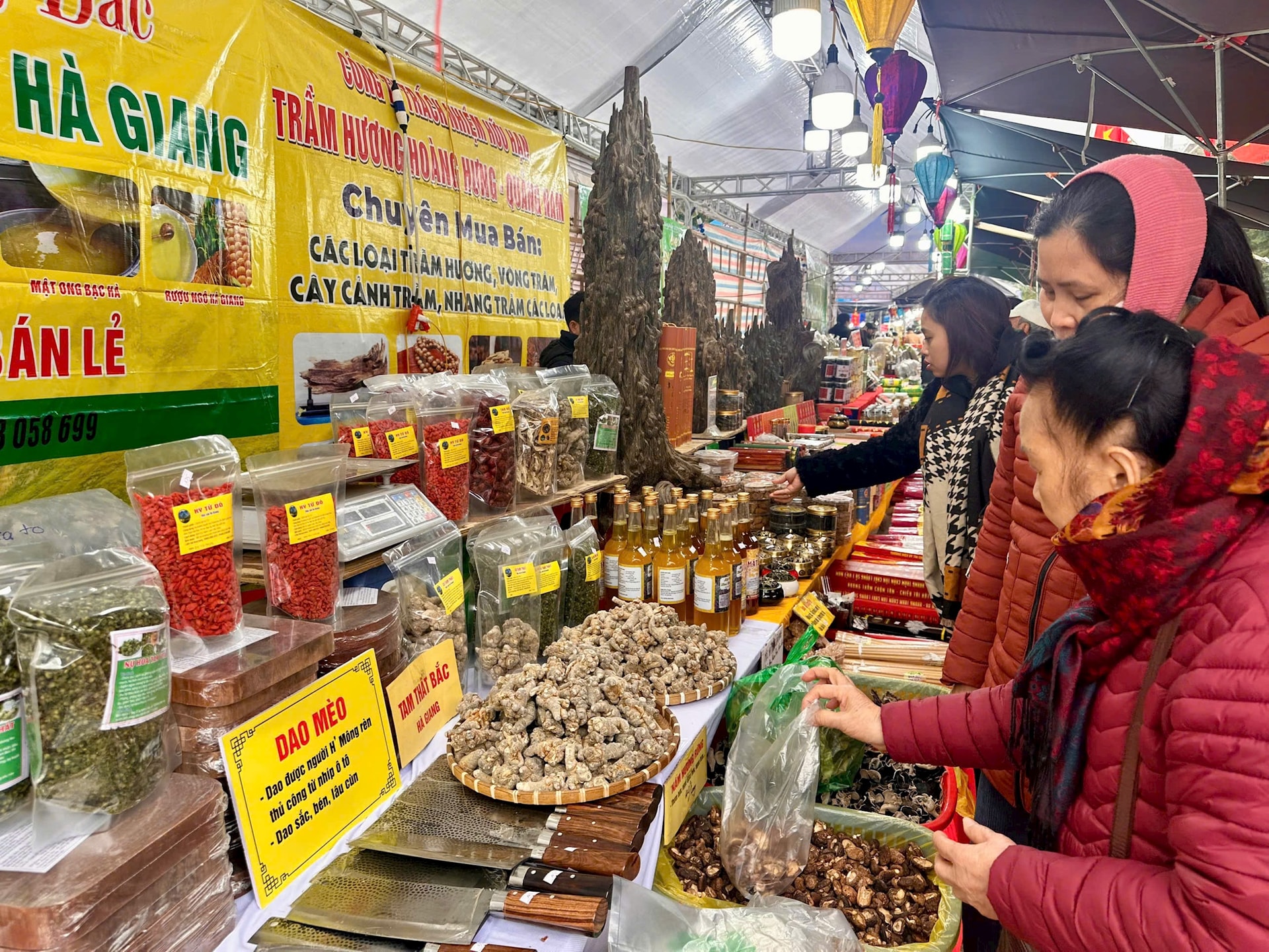 Ấm áp “Tết Sum vầy - Xuân ơn Đảng” ở phường Đống Đa- Ảnh 3.