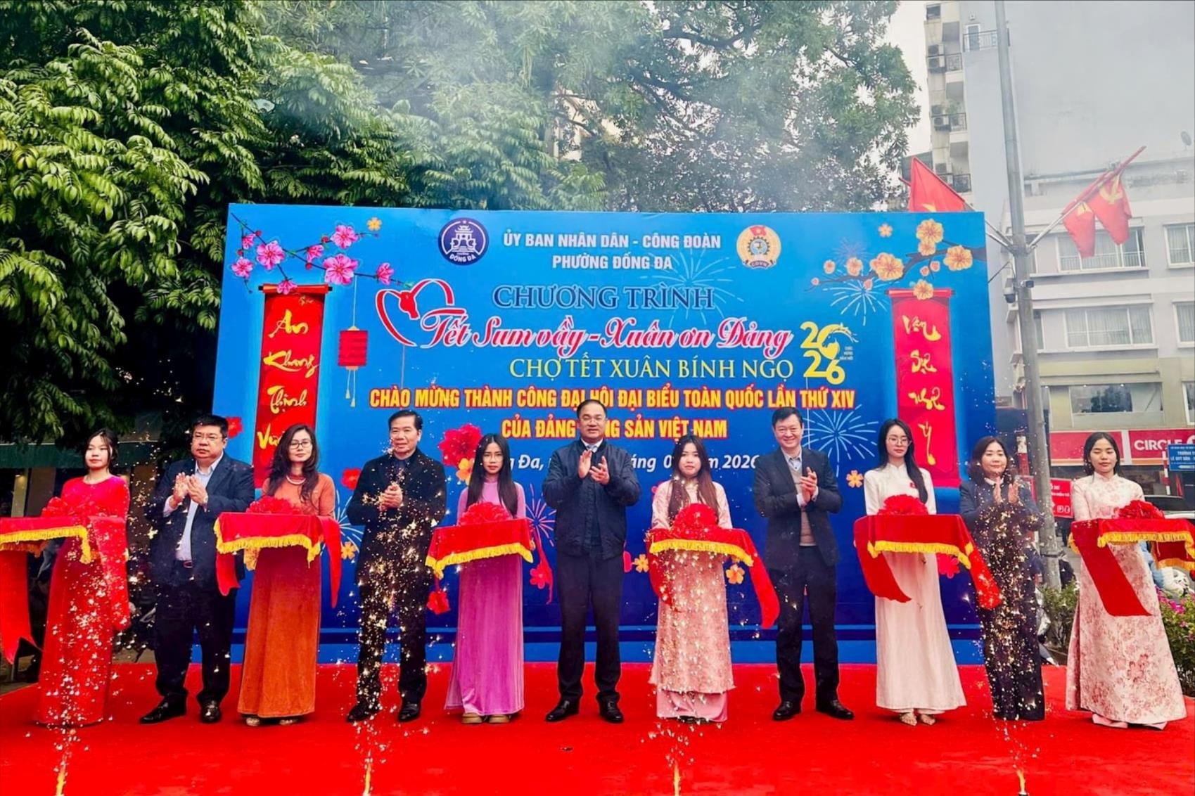 Ấm áp “Tết Sum vầy - Xuân ơn Đảng” ở phường Đống Đa- Ảnh 1.