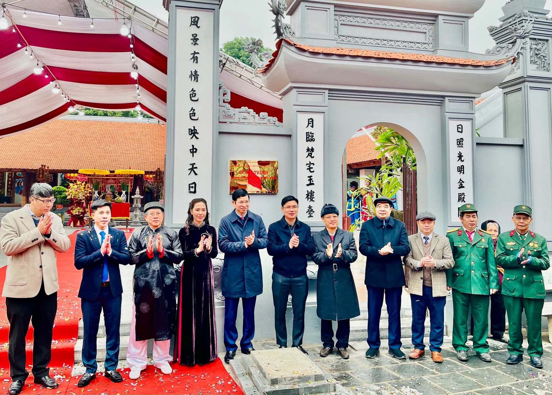 Hà Nội: Gắn biển công trình tu bổ, tôn tạo Đền Bà và ra mắt chương trình du lịch xanh Đa Phúc- Ảnh 2.