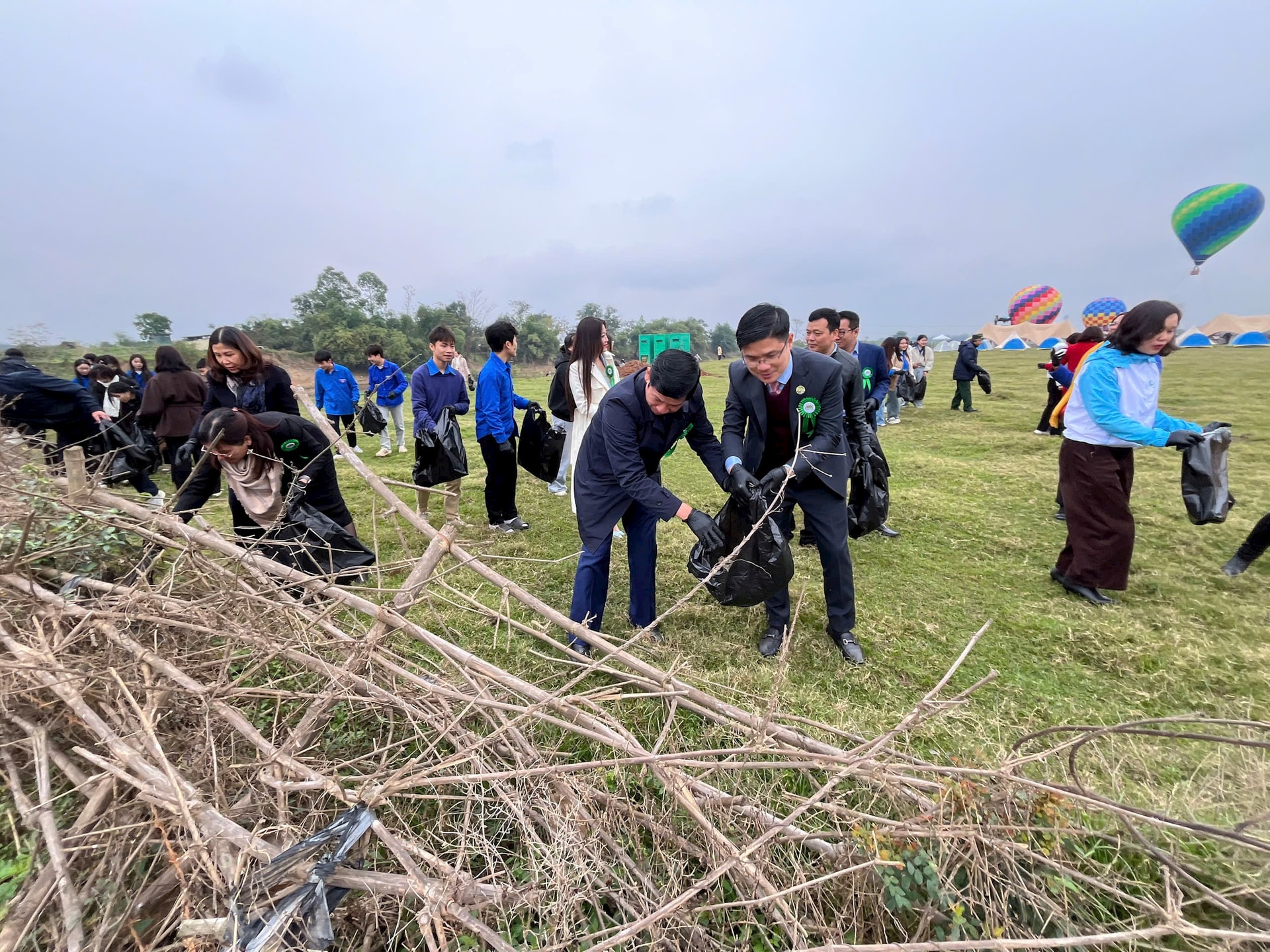 Hà Nội: Gắn biển công trình tu bổ, tôn tạo Đền Bà và ra mắt chương trình du lịch xanh Đa Phúc- Ảnh 5.
