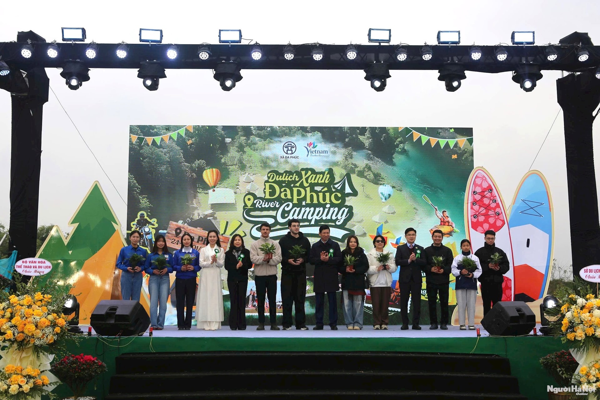 Xã Đa Phúc: Gắn biển công trình tu bổ, tôn tạo đền Bà và ra mắt sản phẩm “Du lịch xanh – River Camping”- Ảnh 3.