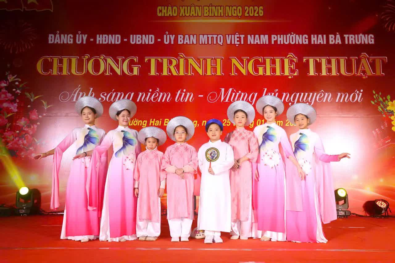 Phường Hai Bà Trưng: Tưng bừng chương trình nghệ thuật “Ánh sáng niềm tin - mừng kỷ nguyên mới”- Ảnh 15.