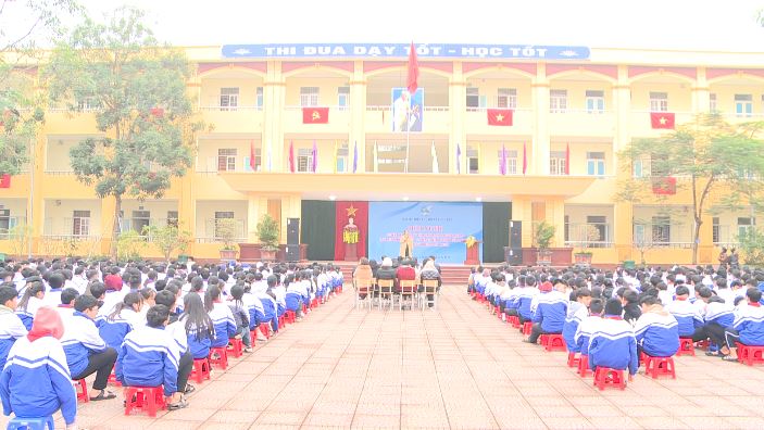 Hội nghị tuyên truyền Đề án "Phòng ngừa, ứng phó với bạo lực xâm hại phụ nữ và trẻ em"; tuyên truyền quy định của pháp luật hình sự đối với người dưới 18 tuổi cho học sinh trường THCS Võng Xuyên B- Ảnh 6.