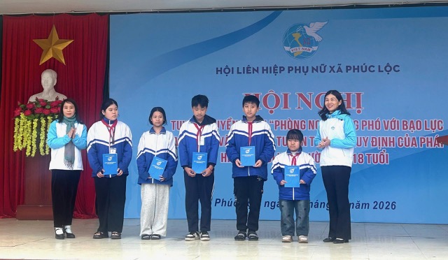 Hội nghị tuyên truyền Đề án "Phòng ngừa, ứng phó với bạo lực xâm hại phụ nữ và trẻ em"; tuyên truyền quy định của pháp luật hình sự đối với người dưới 18 tuổi cho học sinh trường THCS Võng Xuyên B- Ảnh 5.