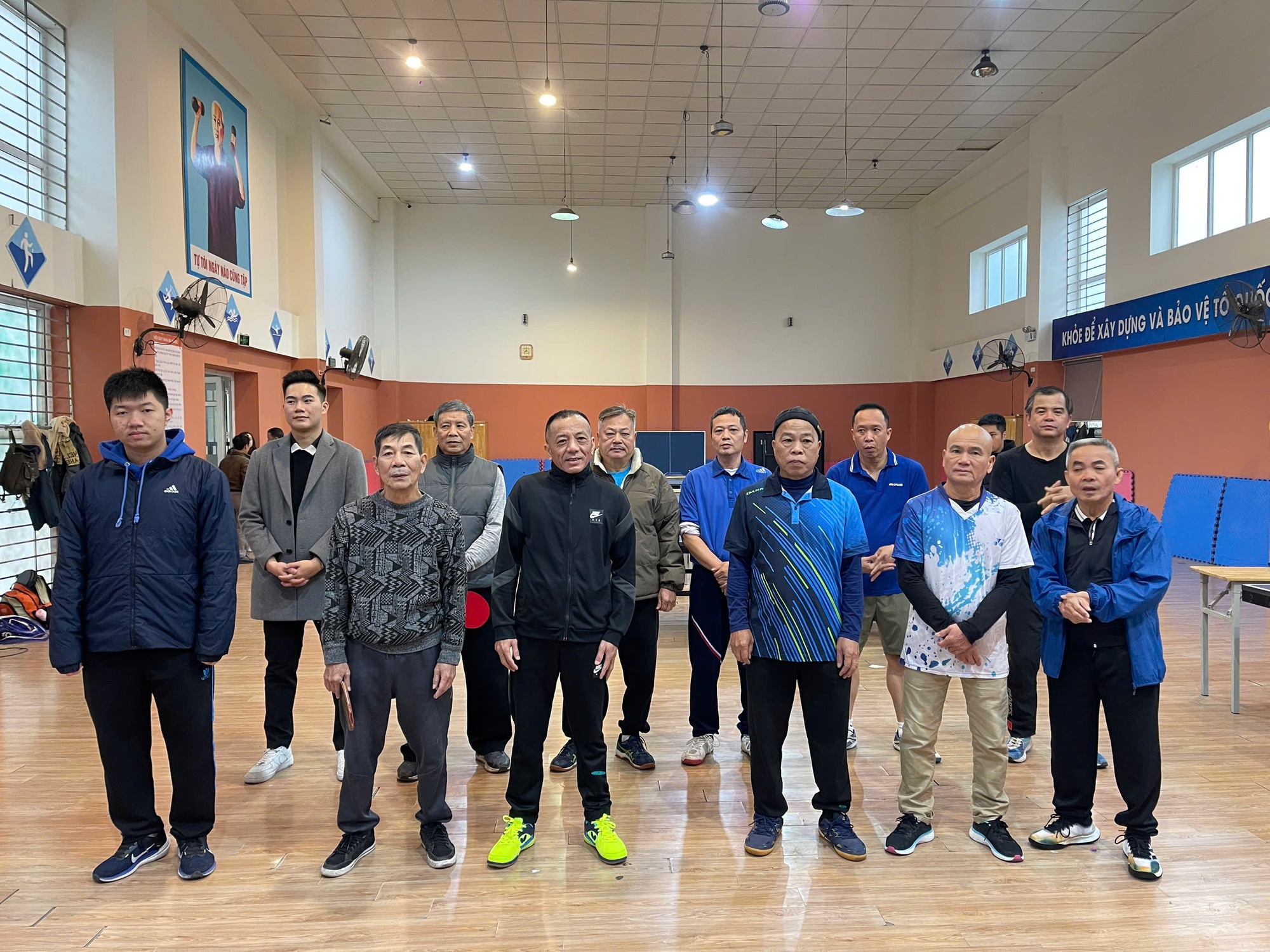 Phường Hai Bà Trưng: Tổ chức giải thi đấu bóng bàn các tổ dân phố chào mừng Đại Hội Đại Biểu Toàn Quốc lần thứ XIV của đảng, chào Năm mới 2026- Ảnh 1.