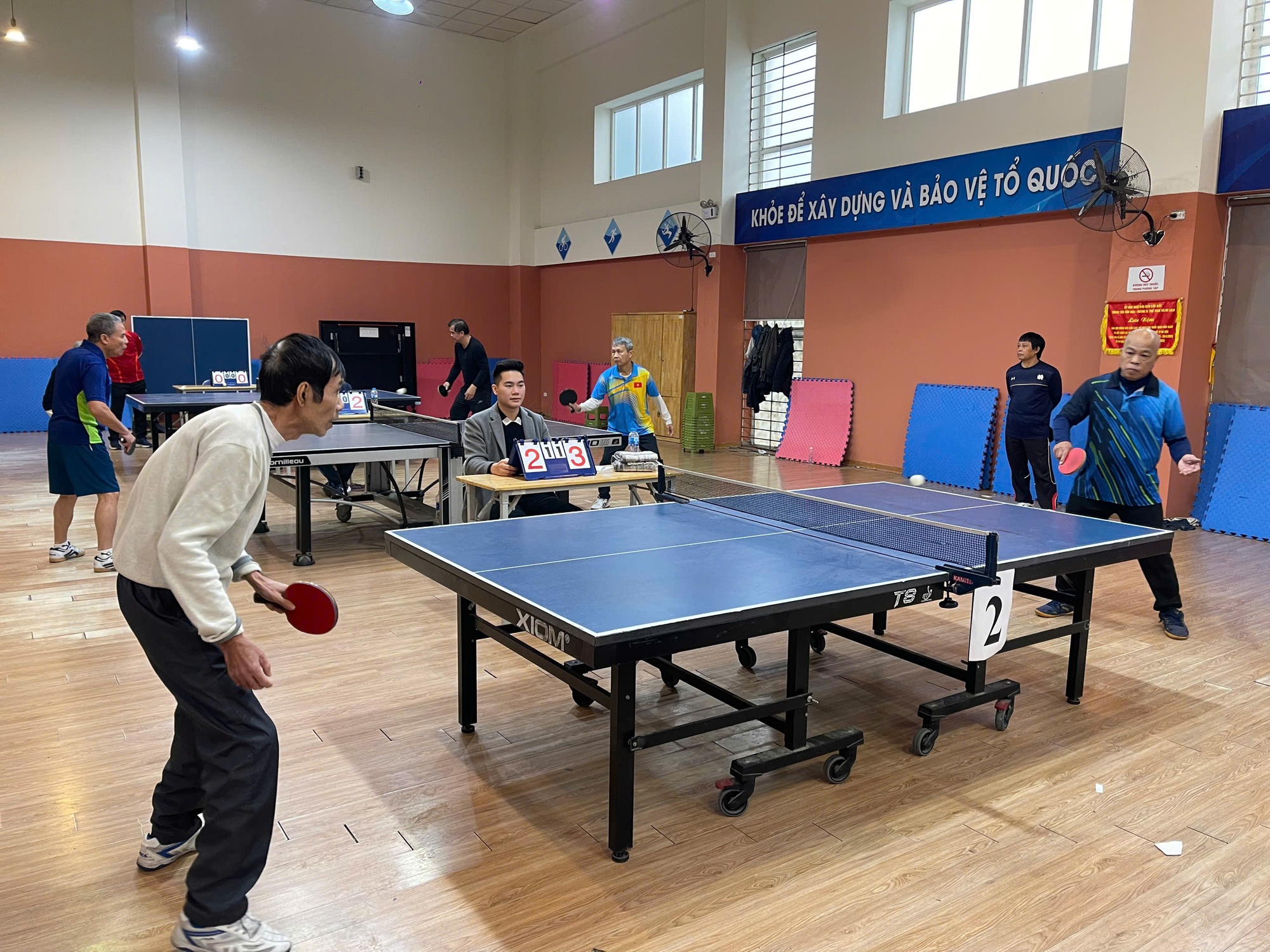 Phường Hai Bà Trưng: Tổ chức giải thi đấu bóng bàn các tổ dân phố chào mừng Đại Hội Đại Biểu Toàn Quốc lần thứ XIV của đảng, chào Năm mới 2026- Ảnh 3.