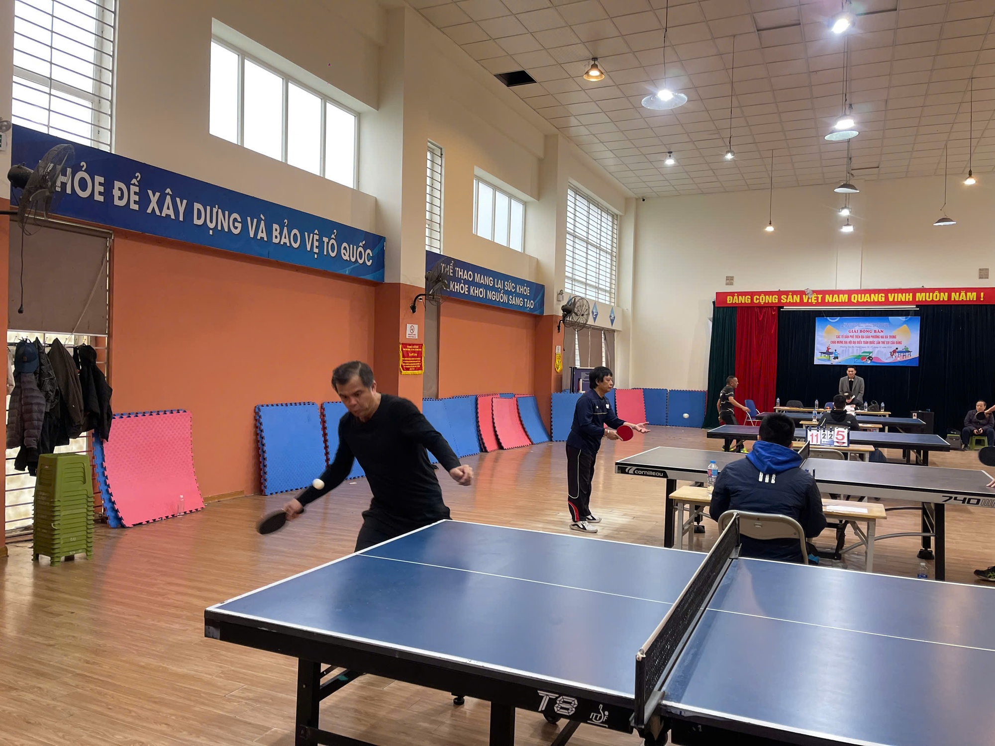 Phường Hai Bà Trưng: Tổ chức giải thi đấu bóng bàn các tổ dân phố chào mừng Đại Hội Đại Biểu Toàn Quốc lần thứ XIV của đảng, chào Năm mới 2026- Ảnh 6.