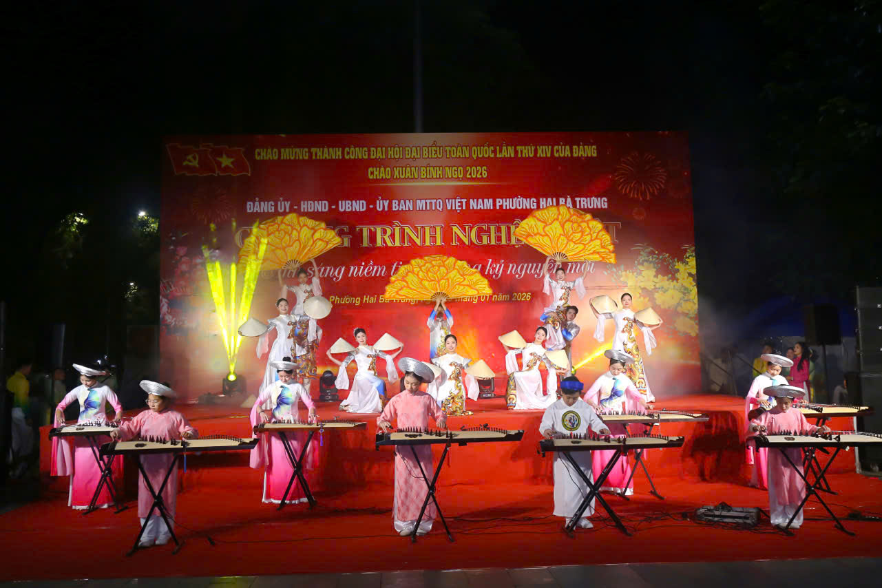 Phường Hai Bà Trưng tổ chức chương trình nghệ thuật chào mừng Đại hội Đại biểu Toàn quốc lần thứ XIV của Đảng- Ảnh 4.