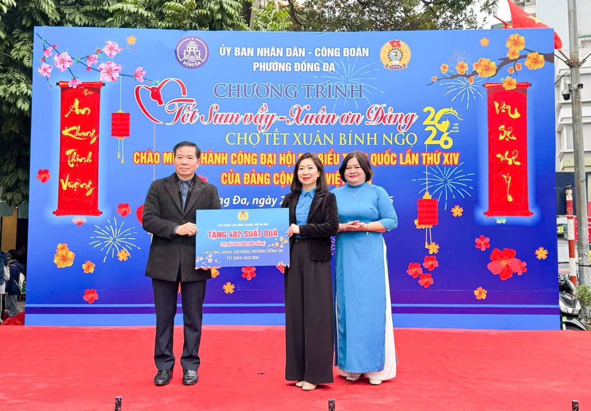 Phường Đống Đa: Lan tỏa tinh thần sẻ chia, chăm lo Tết cho người lao động và nhân dân- Ảnh 2.