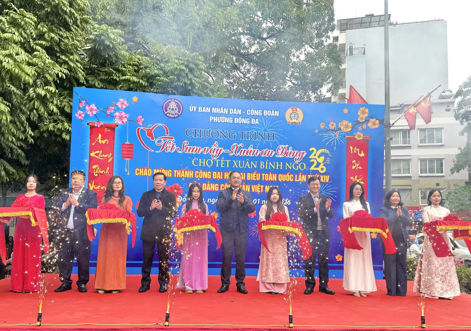 “Tết sum vầy – Xuân ơn Đảng”: Lan tỏa tinh thần sẻ chia tại phường Đống Đa- Ảnh 4.