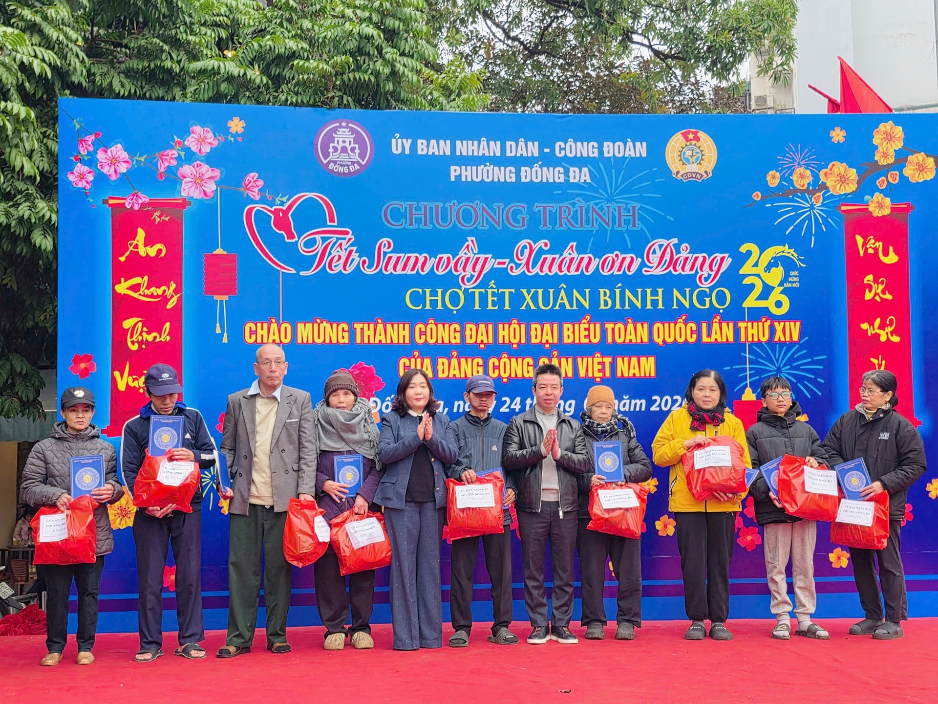 Ấm áp “Tết Sum vầy - Xuân ơn Đảng” ở phường Đống Đa- Ảnh 5.